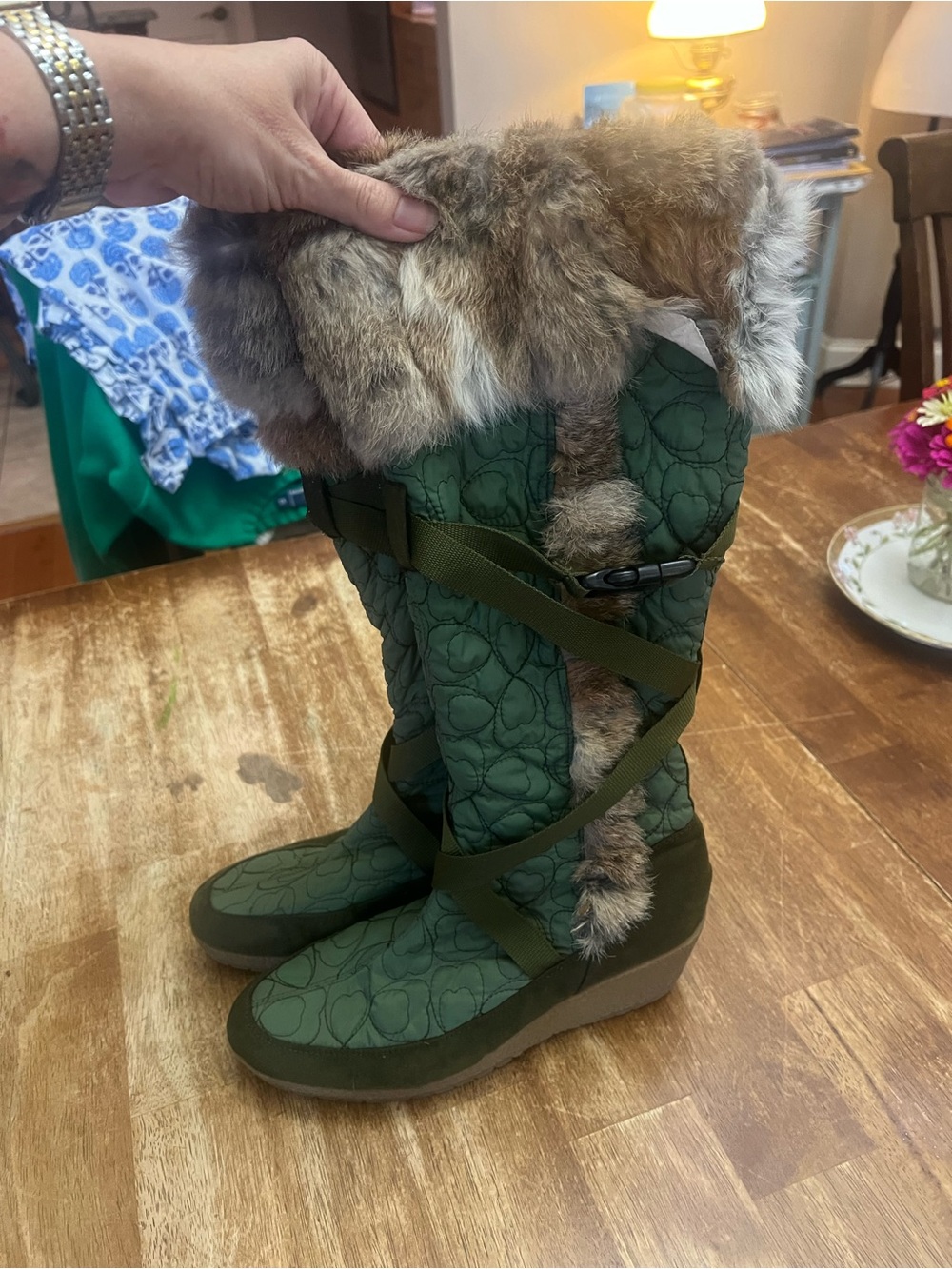 Women’s Green Quilted Winter Boots with Fur Trim